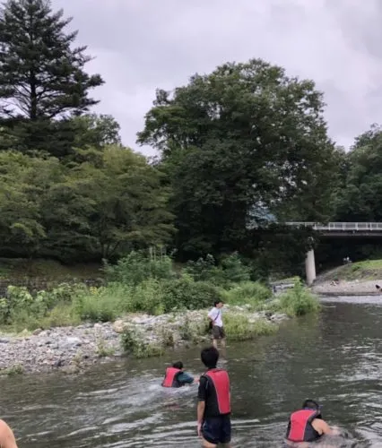 夏だったので、川遊びを🛶